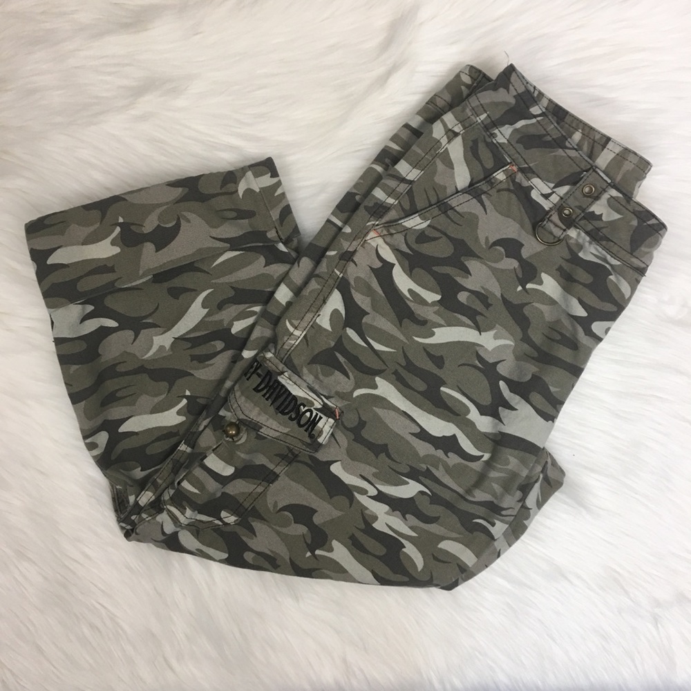 Harley Davidson Camo Capris Size 4